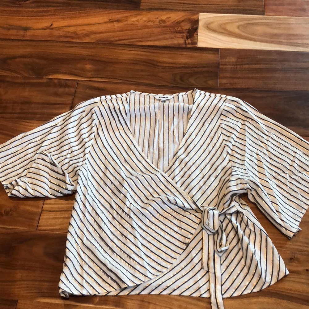 Metallic gold ivory and black comfy top